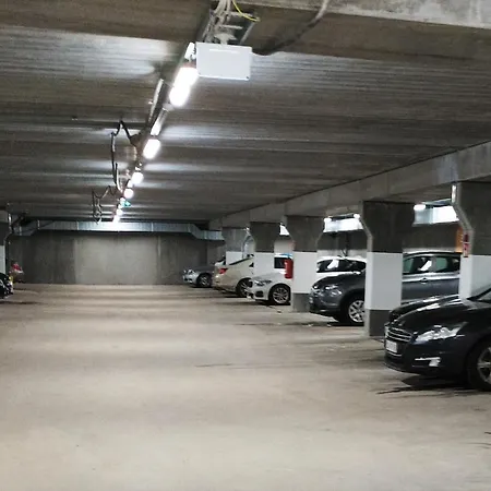 Puisto-kaleva, Uusi, Upea Asunto Parkkihallilla تامبير